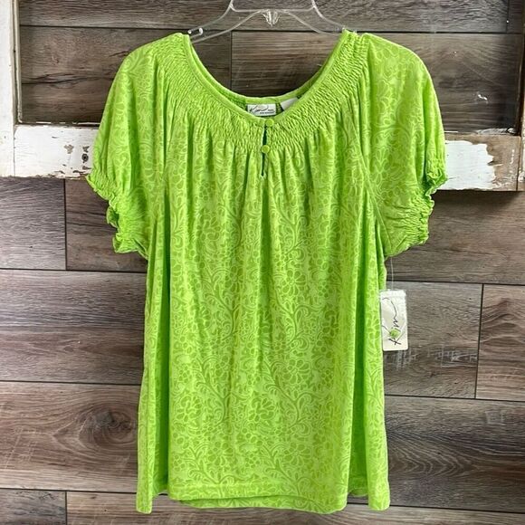Kim Rogers Tops - KIM ROGERS Ladies Petite Large Bright Green Smocked Neckline Floral Top NWT